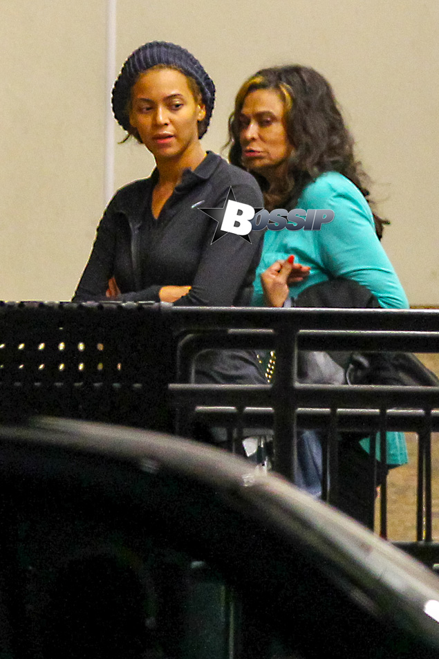 Beyonce Knowles is seen without makeup as she arrives in New Orleans, Louisiana to rehearse for the Super Bowl half-time show. Pictured here with her mother, Tina Knowles.