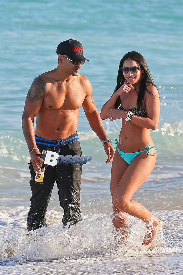Shemar Moore on the beach in Miami with Brunette Beauty