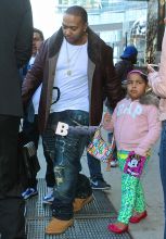 Timbaland leaves his NYC hotel with his two kids Reign and Frankie