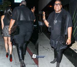 E.J. Johnson parties with friends at Bootsy Bellows