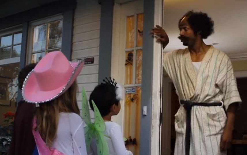 Marlon Wayans' New Halloween Grinch Comedy Spoof!