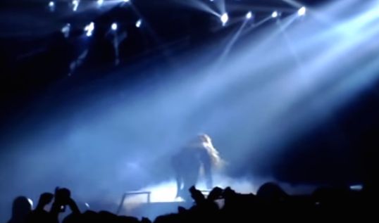 Watch Beyonce Fall Down Stairs While Performing At Last Show In Lisbon
