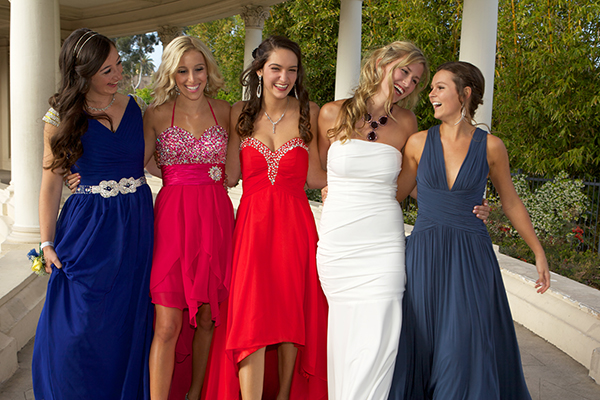 inappropriate prom dresses Are these appropriate prom dresses for this day and age? : r/femalefashion