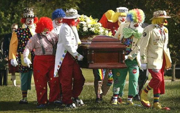clown-funeral1