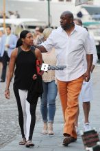 Magic Johnson walking in Portofino with his wife and friends