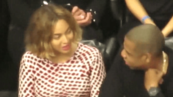 Beyonce Swaying Back And Forth For 3 Minutes