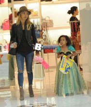 Jennifer Freeman and daughter Isabella go shopping on Christmas eve