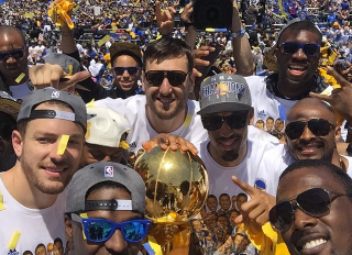 Stephen Curry Warriors rally
