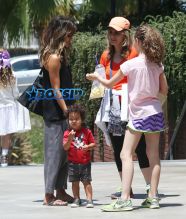 Halle Berry Son Maceo Wedding Band Olivier Martinez Westfield Mall