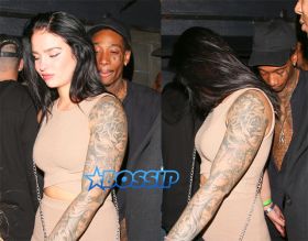 AKM-GSI Wiz Khalifa Cameron Jibril Thomaz Leaves Warwick Nightclub In Hollywood 2 Am Los Angeles White Girl Sleeve Tattoos Groping black hair