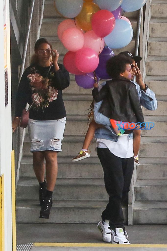Century City, CA - Century City, CA - Beyonce, Jay Z, Kelly Rowland, Tim Witherspoon, Chris Ivery and Ellen Pompeo were among the stars seen at a kid's party at Giggles at the Century City mall. Beyonce exited from a different entrance and Jay Z was holding their child Blue Ivy while she napped. Blue wanted some balloons, so the two parents could not resist their sweet little girl! Kelly Rowland and husband Tim were seen talking to good friend Ellen Pompeo, actress, while waiting for their cars at the valet. AKM-GSI 27 FEBRUARY 2016 To License These Photos, Please Contact : Maria Buda (917) 242-1505 mbuda@akmgsi.com or Steve Ginsburg (310) 505-8447 (323) 423-9397 steve@akmgsi.com sales@akmgsi.com