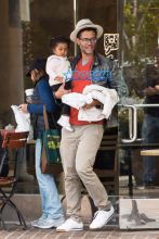 AKM-GSI Eric Benet daughter Amoura Luna Le Pain Calabasas Commons