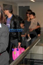 AKM-GSI Halle Berry Olivier Martinez Nahla Aubry Maceo Martinez catch a flight at LAX