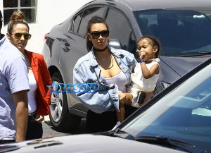 fameflynet Kim Kardashian Kourtney kardashian kanye west penelope disick north west lunch in miami private jet home