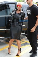 AKM-GSI Amber Rose wardrobe malfunction black latex dress Rupaul dragcon event