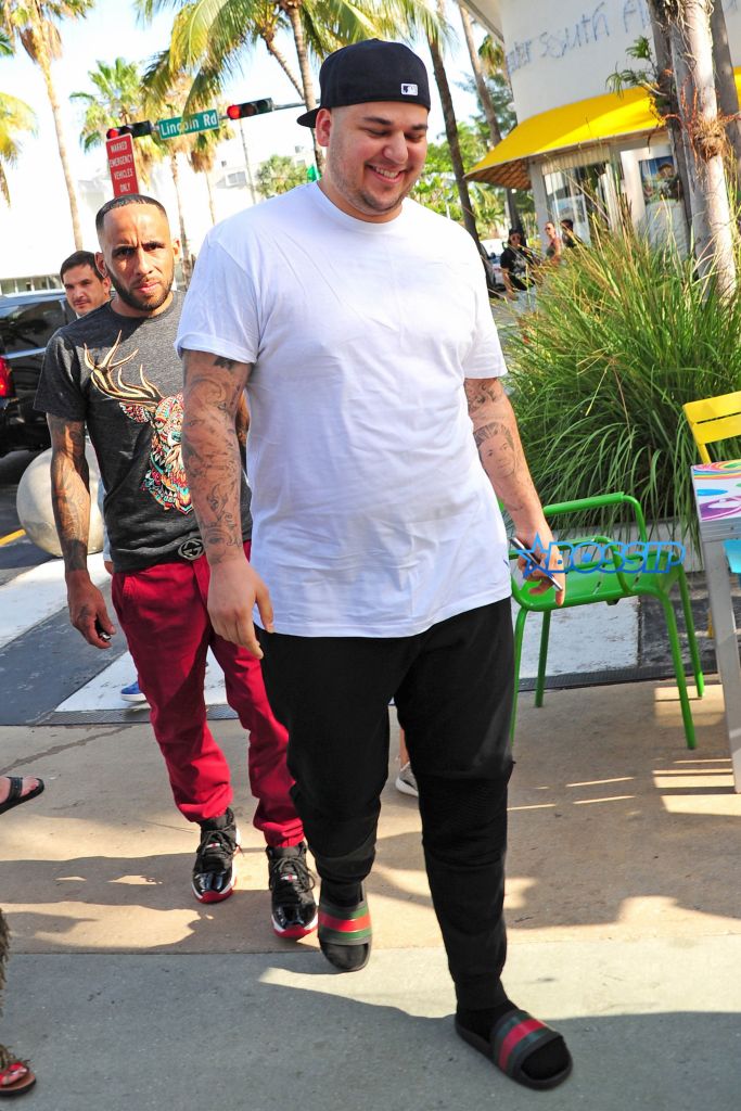 ** RESTRICTIONS: ONLY UNITED STATES, BRAZIL, CANADA ** Miami, FL - Miami, FL - After spending a couple of hours having a late lunch with a couple of friends, Blac Chyna and Robert Kardashian were spotted leaving Havana 1957 restaurant. Blac Chyna revealed her famous derrière in a short denim jumper. AKM-GSI 12 MAY 2016 To License These Photos, Please Contact : Maria Buda (917) 242-1505 mbuda@akmgsi.com or Steve Ginsburg (310) 505-8447 (323) 423-9397 steve@akmgsi.com sales@akmgsi.com