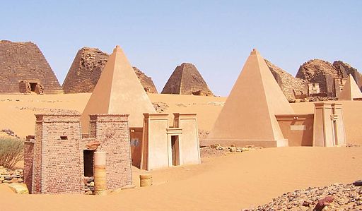 512px-Sudan_Meroe_Pyramids_30sep2005_2