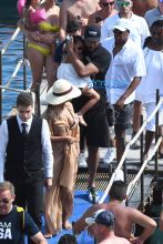AKM-GSI Beyonce Jay-Z Blue Ivy Carter Julius De Boer Capri Italy Boat Sunglasses black and white cut out swimsuit cleavage sunhat
