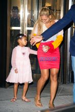 Beyoncé Knowles Blue Ivy Carter shopping Bergdorf Goodman SplashNews