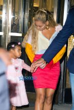 Beyoncé Knowles Blue Ivy Carter shopping Bergdorf Goodman SplashNews
