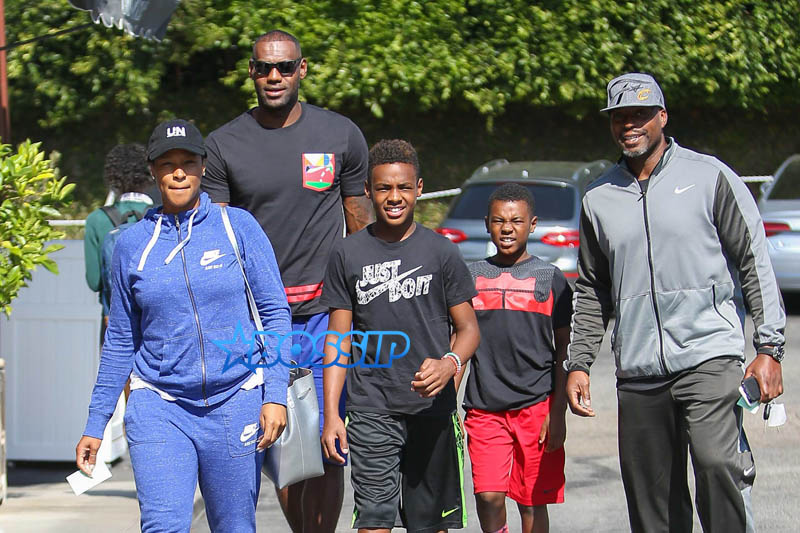 LeBron James' Family: Wife Savannah and Kids Bronny, Bryce, and Zhuri
