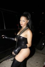 Tori Brixx Amber Rose Shore Bar in Santa Monica, California. (Photo by @ArnoldShoots)