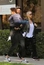 Amber Rose and Wiz Khalifa spend the morning as a family and take their son Sebastian to St Michael & All Angels Episcopal Church the day before Thanksgiving. AKM-GSI 23 NOVEMBER 2016