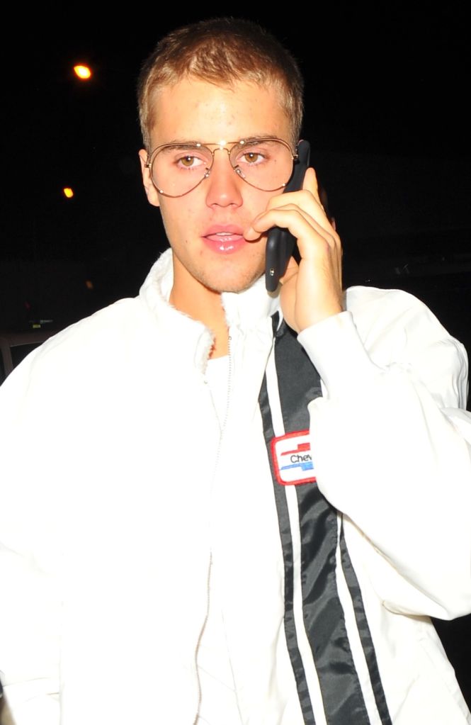 Justin Bieber at Catch restaurant LA for Dinner with Cordy Simpson and friends.  Pictured: Justin Bieber, Cordy Simpson Ref: SPL1430563  280117   Picture by: Splash News Splash News and Pictures Los Angeles:	310-821-2666 New York:	212-619-2666 London:	870-934-2666 photodesk@splashnews.com 