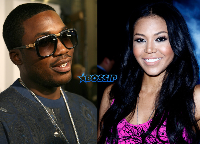 Meek Mill Is Having The Time Of His Life In Dubai With Ameriie Meek Mill Is Having The Time Of His Life In Dubai With Ameriie