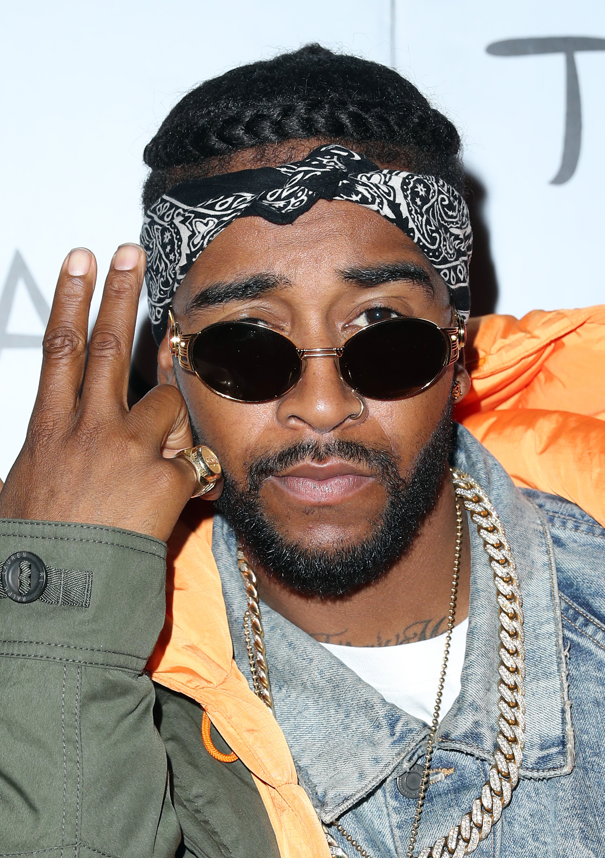 Hi Baby Zaddy: Omarion Shows Off His Chiseled Abs After Going Hard In ...