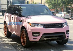 Blac Chyna she and her new boyfriend Mechie enjoy an afternoon of lunch and shopping in Studio City, Ca
