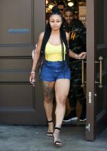 Blac Chyna she and her new boyfriend Mechie enjoy an afternoon of lunch and shopping in Studio City, Ca