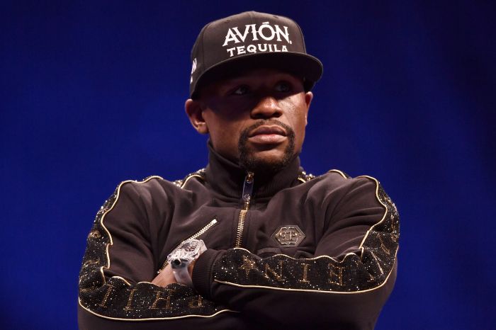 Floyd Mayweather – Wearing $3 Million In Diamonds – RUF.LYF