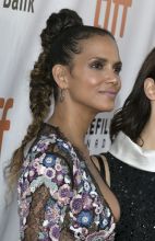 Actress HALLE BERRY attends 'KING13' premiere during the 2017 Toronto International Film Festival at Roy Thomson Hall in Toronto, Canada