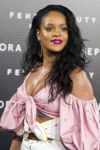 Rihanna attends the 'Fenty Beauty' photocall at Callao cinema