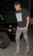 Kendall Jenner and rumored New Boyfriend Basketball star Blake Griffin enjoyed dinner together for the 2nd time in the past week at 'Craigs' Restaurant in West Hollywood, CA. Kendall and Blake left in separate Black Escalade Limousines and Kendall covered her face. Both were very dressed down for the occasion wearing sweat pants