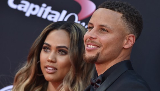 Mia Khalifa Twitter Steph Curry