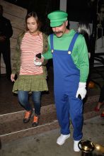 Jessica Alba Cash Warren