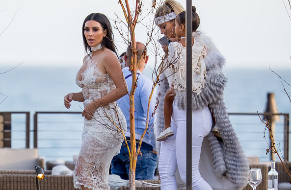 Khloe facetune baby clothes