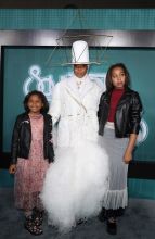 Erykah Badu Mars Merkaba Thedford Puma Sabti Curry 2017 Soul Train Awards Red Carpet at Orleans Arena
