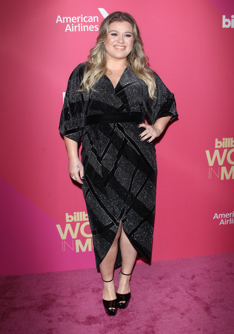 Kelly Clarkson Pink carpet arrivals at the Billboard Woman In Music 2017 Honors, Ray Dolby Ballroom at the Loews Hollywood Hotel in Hollywood, California