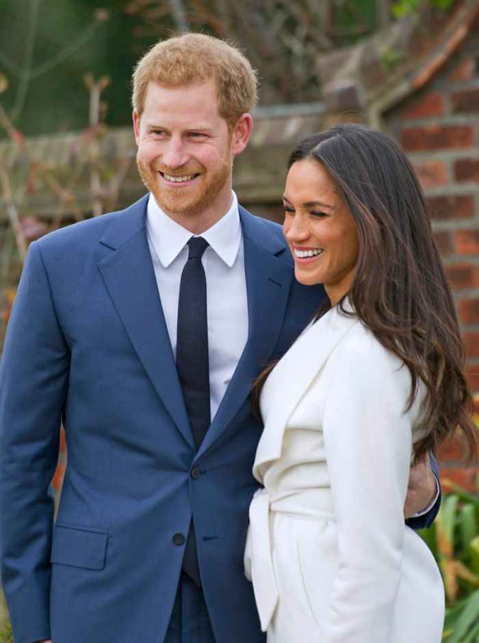 27.11.2017; London, England: PRINCE HARRY AND MEGHAN MARKLE pose in the Sunken Garden at Kensington Palace, after the official confirmation of their engagement The couple will wed at St. George's Chapel, Windsor Castle in May 2018