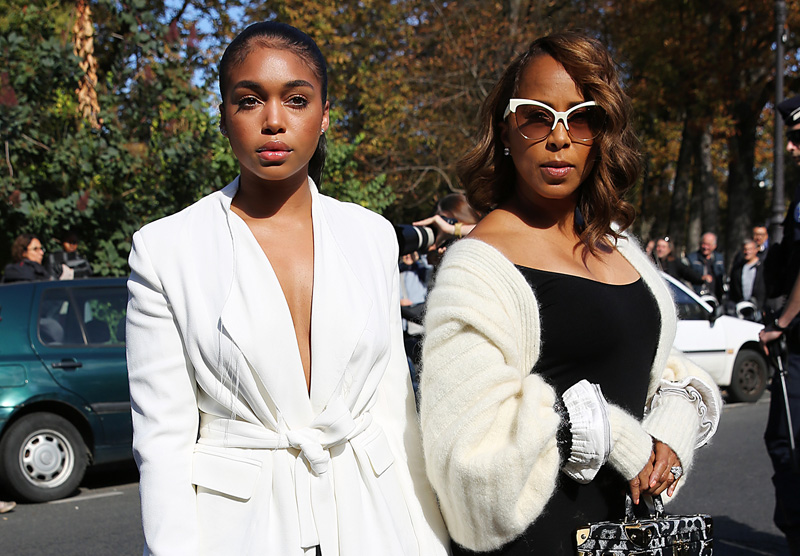 Marjorie Harvey seen arriving at Giambattista Valli Spring Summer 2017 Women show in Paris with daughter Lori