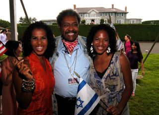 EAST HAMPTON, NY - JUNE 13: (L-R) Leslie Lewis Sword, Don King and Christina Lewis attend Reginald F. Lewis Foundation Gala Luncheon at Private Residence on June 13, 2009 in East Hampton, New York.