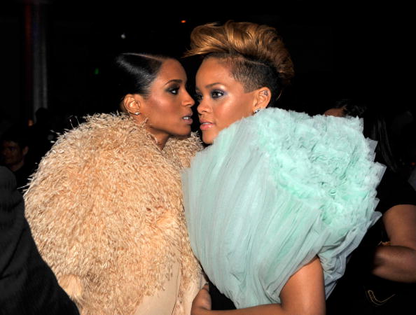 Ciara Rihanna 2010 Grammys