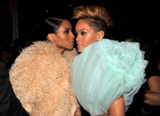 Ciara Rihanna 2010 Grammys