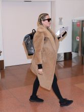 Khloe Kardashian Haneda Airport