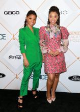 BEVERLY HILLS, CA - MARCH 01: Halle Bailey (L) and Chloe Bailey attend the 2018 Essence Black Women In Hollywood Oscars Luncheon at Regent Beverly Wilshire Hotel on March 1, 2018 in Beverly Hills, California.