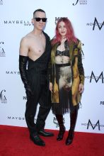 Frances Cobain Jeremy Scott APRIL 08: The Daily Front Row's 4th Annual Fashion Los Angeles Awards held at the Beverly Hills Hotel on April 8, 2018 in Beverly Hills, Los Angeles, California, United States