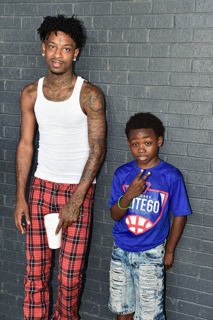 21 Savage Hosts “Issa Back To School Drive” In Hometown –